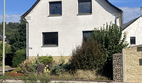Einfamilienhaus in Körprich mit großem Grundstück – positiver Vorbescheid für weiteres Wohnhaus