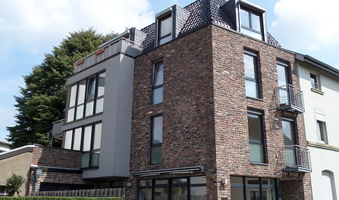 Studio apartment with a large terrace, located near the market in Kohlscheid.
