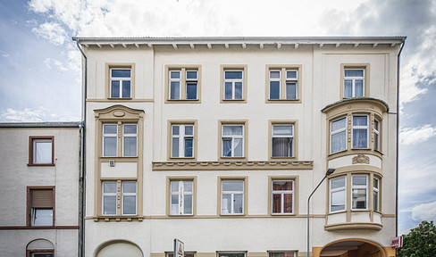 Attractive 1-bedroom apartment, ideal as a sound investment property.