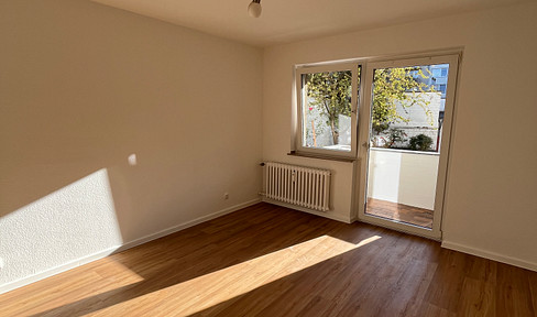 Helle sanierte Wohnung mit überdachtem Balkon