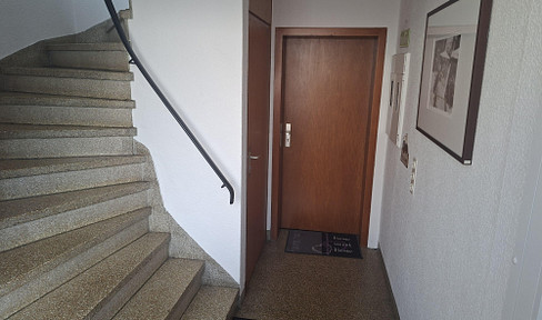 Helle Dreizimmerwohnung, Parterre mit großer Gartenterrasse