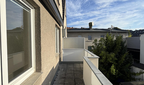 Helle sanierte 3-Zimmer-Wohnung mit zwei Balkonen in Rheinnähe