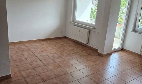 Schöne 2 Zi. Whg mit EBK, Balkon & Stellplatz in Sennestadt!
