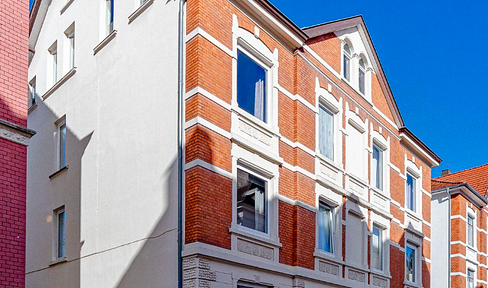 Rarität im Altbau mit Balkon
