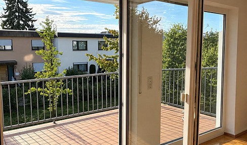 Provisionsfrei: 3-Zimmer-Wohnung mit grossem Süd-Balkon, Keller und Stellplatz