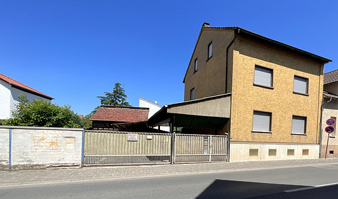 Zentrales Einfamilienhaus mit großem Hof in Mühlheim ohne Makler