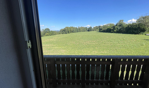 4-room apartment for rent, located on the 1st floor with a garden and terrace, 103m2, new construction in Fridolfing. Rent: €1150 (excluding utilities).
