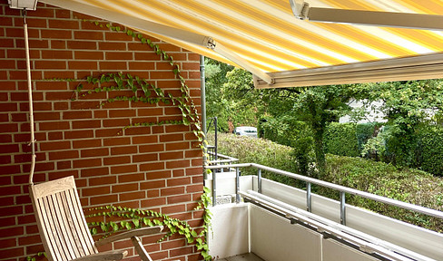 Blick ins Grüne am Stadtwald