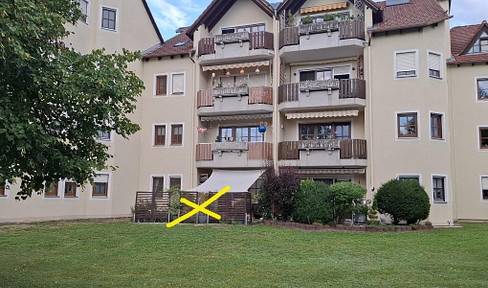 Charmante 3-Zimmer-Erdgeschosswohnung mit Terrasse, Balkon und Garage in Roth