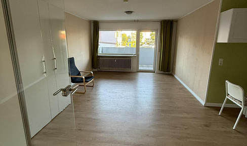 Freistehende, helle & großz. 1 Zi.-Whg. (42m²) m. Balkon, PKW-Stellplatz, EBK - provisionsfrei