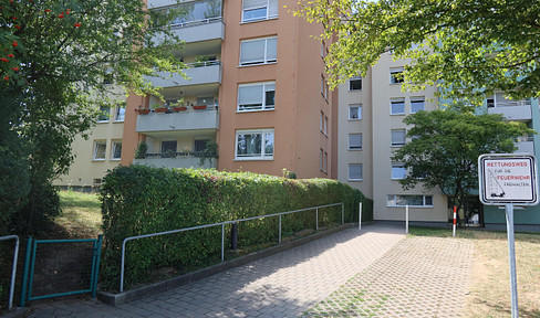 3 Zimmer-Wohnung mit Balkon und Stellplatz in Niefern