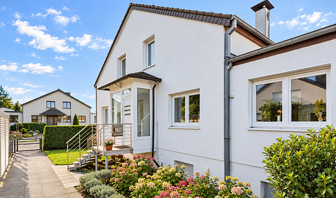 Familienfreundlich, großzügig, grün: Doppelhaushälfte im beliebten Isernhagen N.B.