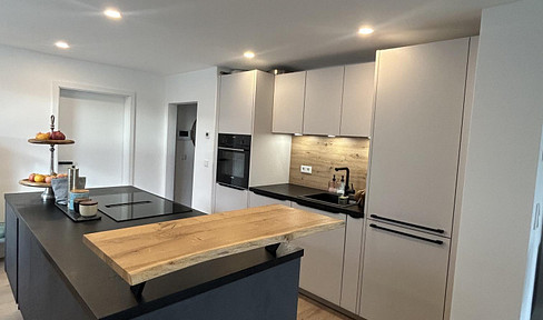 Provisionsfrei! Ruhige, helle 3 Zi Wohnung mit Top-Ausstattung zum sofort Einziehen und Wohlfühlen