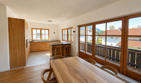 Exklusiv kernsanierte Wohnung in Schwangau-Waltenhofen in Seenähe mit Bergblick