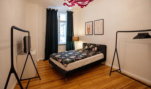 Stilvolle möblierte Altbauwohnung am Humannplatz / Stylish Furnished Apartment near Humannplatz