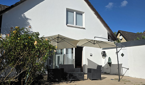 Saniertes Einfamilienhaus mit großem, uneinsehbarem Grundstück in Hamburg-Lurup - provisionsfrei