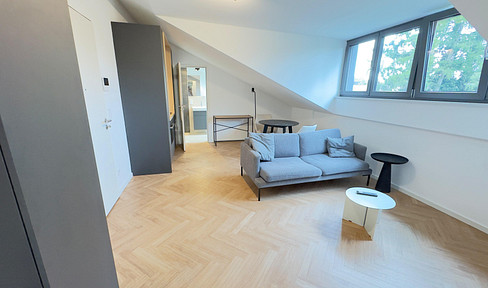 Möbliert & sofort verfügbare 2-Zimmer-Dachgeschoss-Mietwohnung in Perlach