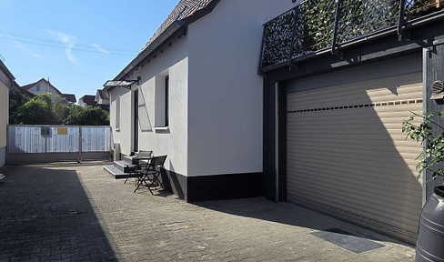 Einziehen & wohlfühlen: Modernisiertes Stadthaus mit Garage und Terrasse – provisionsfrei