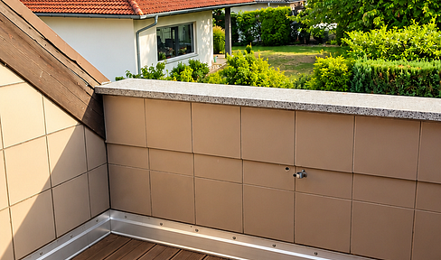 Cozy 3-room attic apartment with a balcony and a view of the greenery, located in Reinheim.