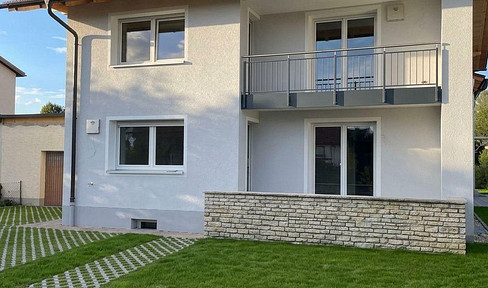 Großzügige 136m² EG-Wohnung mit eigenem Garten