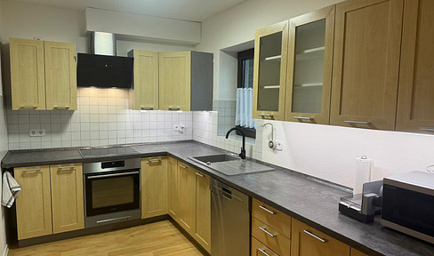 Ideal for couples: 3-room apartment with separate kitchen, laundry room, and access to a garden.