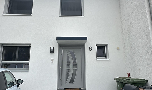 Reihenmittelhaus im kleinen Feld