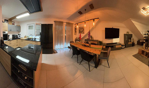 Beautifully designed, bright, 3-room attic apartment.
