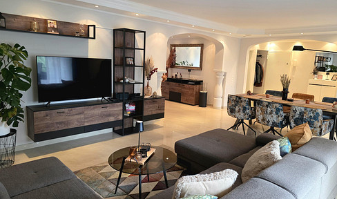 Spacious maisonette apartment with an exceptional sense of space.