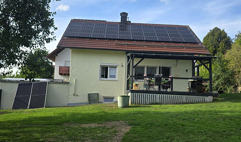 Charming single-family house.
