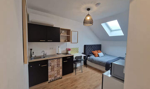 Stylisches 1-Zimmer-Apartment mit Einbauküche, Klimaanlage und modernem Tageslichtbad
