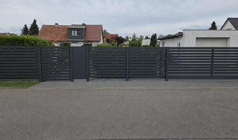 Sunny semi-detached house with a large plot of land.