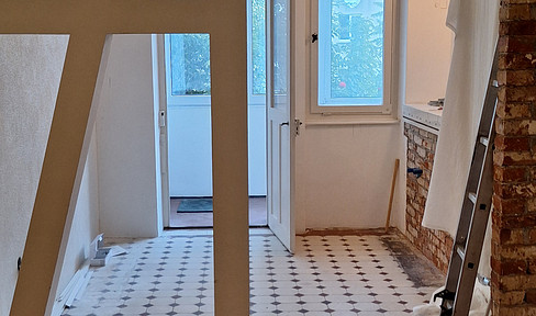 Altbau-Charme in grüner Nebenstr. Unmittelbare S- und U-Bahn-Nähe