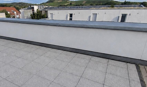 Brand new semi-detached house built in 2019, featuring two terraces.