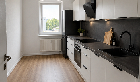 Charmante Altbauwohnung mit neuer Einbauküche in Unikliniknähe