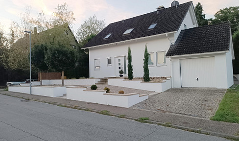 Modernes Einfamilienhaus mit großem Garten,Südterrasse