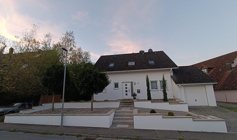 Modernes Einfamilienhaus mit großem Garten,Südterrasse