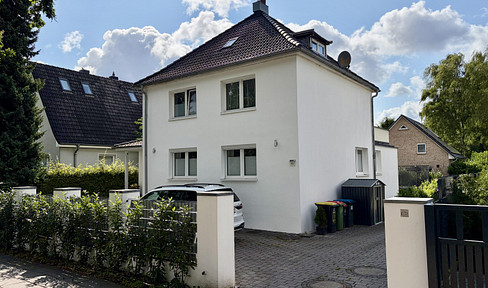 Saniertes EFH in Sasel – Garten, viel Platz, Wald-Nähe