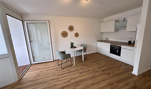 Modernisierte 2-Zimmer-Wohnung in Köln-Mülheim mit Küche