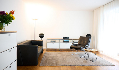 Renovated highlight in the lovely neighborhood of Golzheim (no agency fees), with optional garage and parking space.