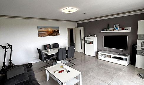 Sanierte 2-Zimmer Wohnung mit Balkon und atemberabendem Ausblick zur Kapitalanlage oder selbstbezug