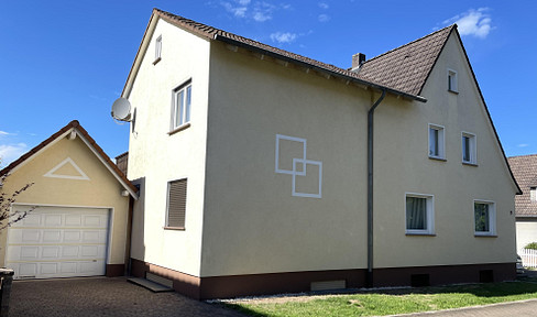 1-2 Familien Haus - Sep. Treppenhaus - 50 m² Garage - direkt in Rotenburg