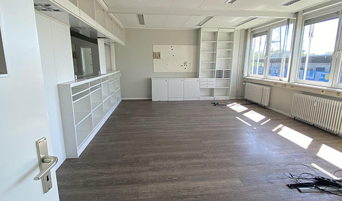 314 m² Bürofläche mit 10 Räumen, Glasfaser & Parkplätzen – provisionsfrei in Hamburg-Billbrook
