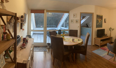 Quietly located 2.5-room apartment for personal use, close to the University Hospital (UKW).