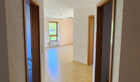 Helle 2,5-Zimmer-Wohnung mit Aufzug, Balkon und TG-Stellplatz in Schwäbisch Hall (Teurershof)