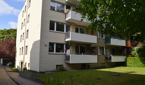 2,5 Zimmer, gut belichtet mit Balkon