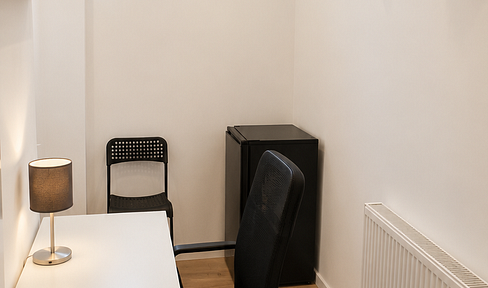 Möbliertes WG Zimmer in 3er Frauen WG | ab 01.11.2026