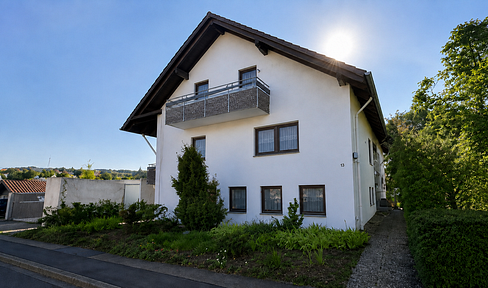Wohnen mit Weitblick: Großzügige 5-Zimmer-Wohnung mit großem Balkon und Gartennutzung in Illingen