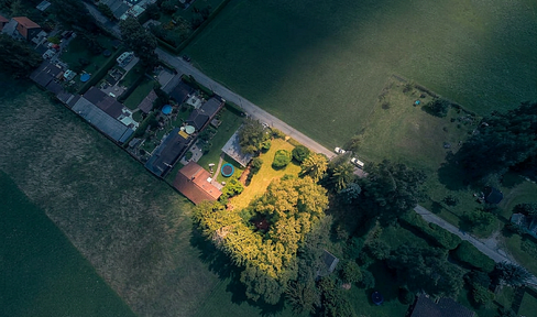 Idyllic property in North Bogenhausen, available without commission.