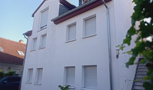 3-Familienhaus, Neuwertig, Hochheim, Massenheim
