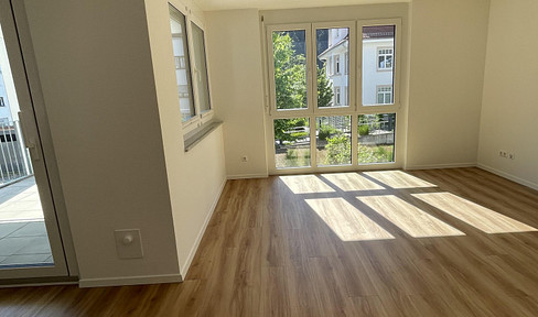 Wunderschöne 4 Zimmerwohnung mit Garten und Balkon